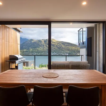 4 Bedroom Home With Elevated Views Of Lake Wakatipu & The Remarkables Queenstown Exterior photo