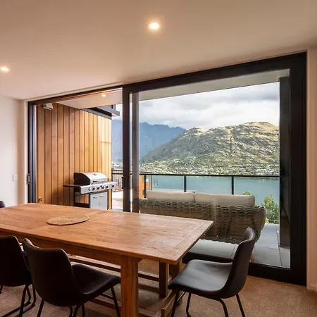 4 Bedroom Home With Elevated Views Of Lake Wakatipu & The Remarkables Queenstown Exterior photo