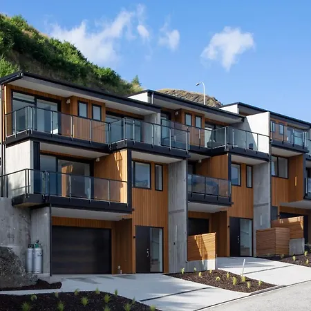 4 Bedroom Home With Elevated Views Of Lake Wakatipu & The Remarkables Queenstown Exterior photo