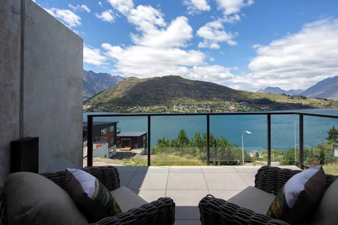 4 Bedroom With Elevated Views Of Wakatipu & The Remarkables *